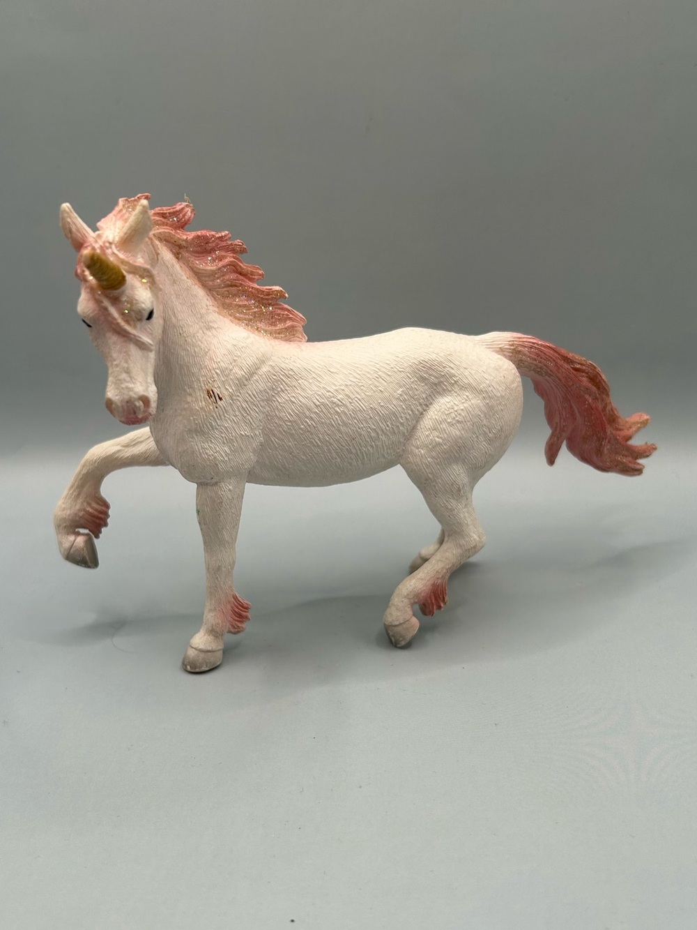 Mojo 2014 Fantasy Pink Sparkle Unicorn white with pink mane and tail-approx. 5"